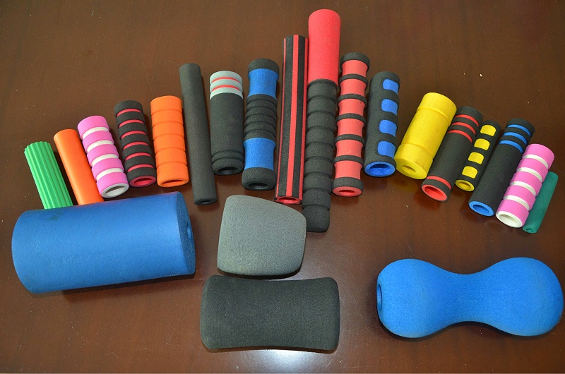 橡塑保溫發(fā)泡管護套