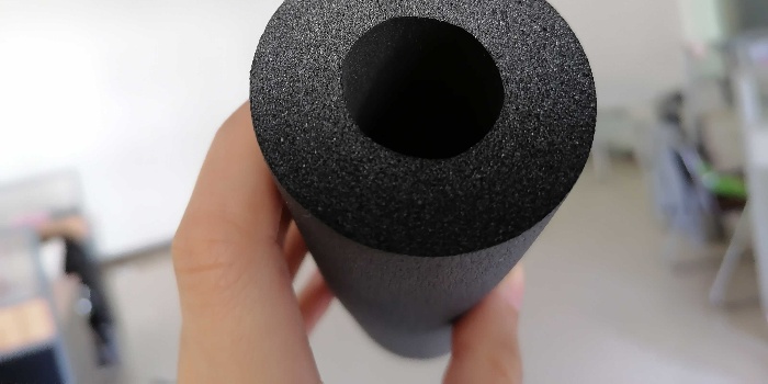 橡塑保溫管外觀方面的優(yōu)勢是什么？（中亞保溫）