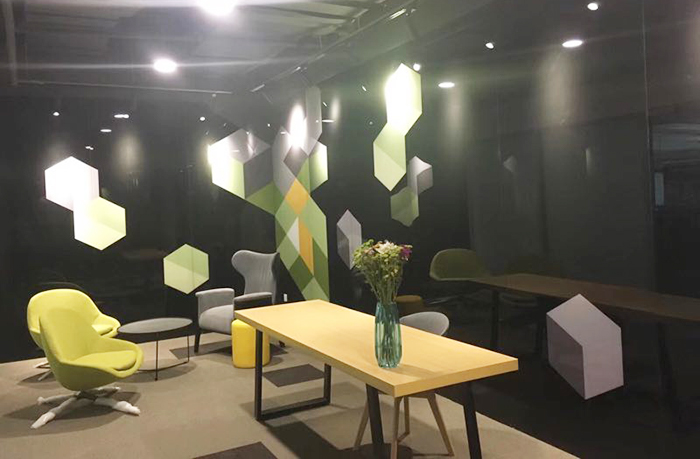 虹橋機(jī)場T2航站樓使用中亞橡塑保溫板